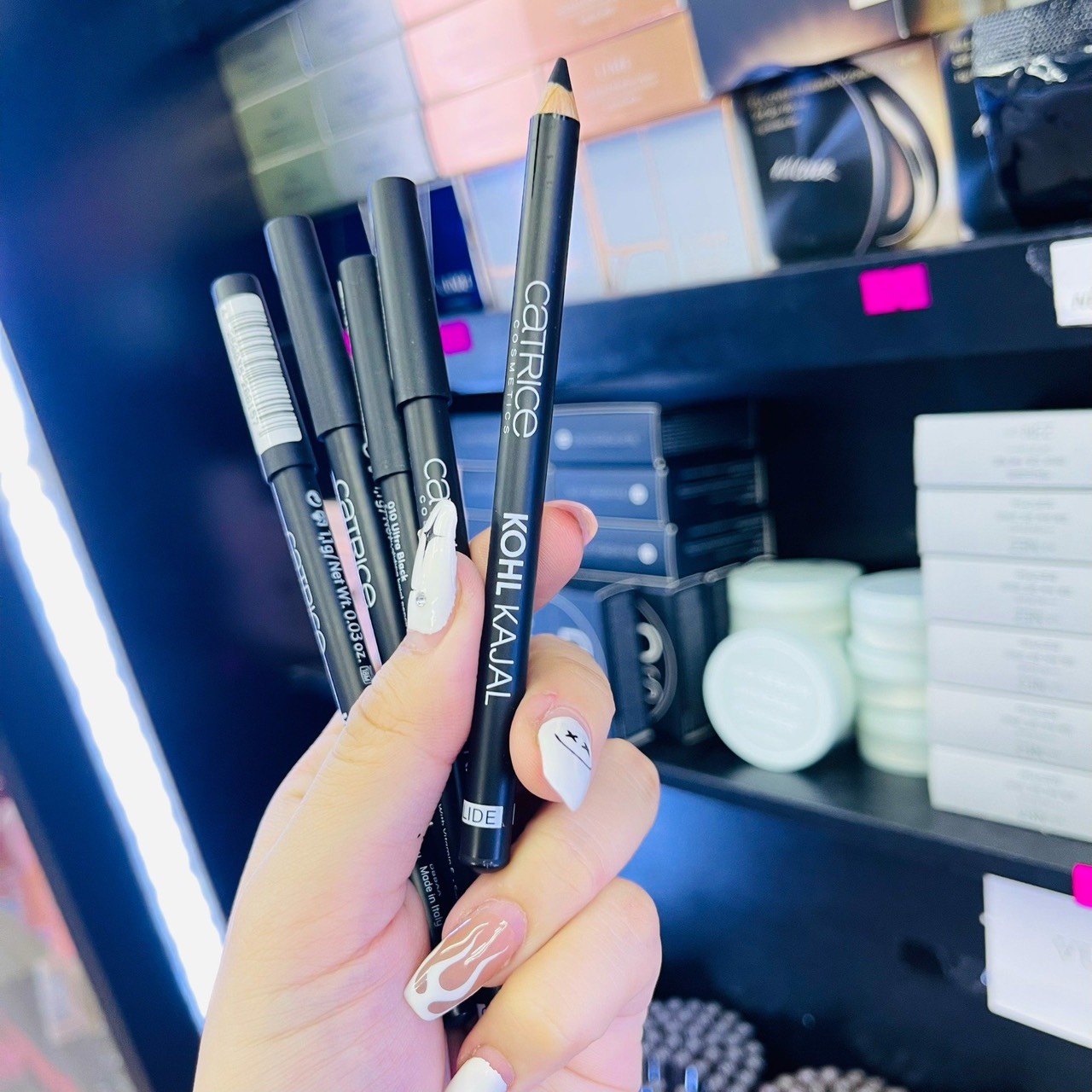 Chì Kẻ Mắt Catrice Kohl Kajal Eye Pencil Đức