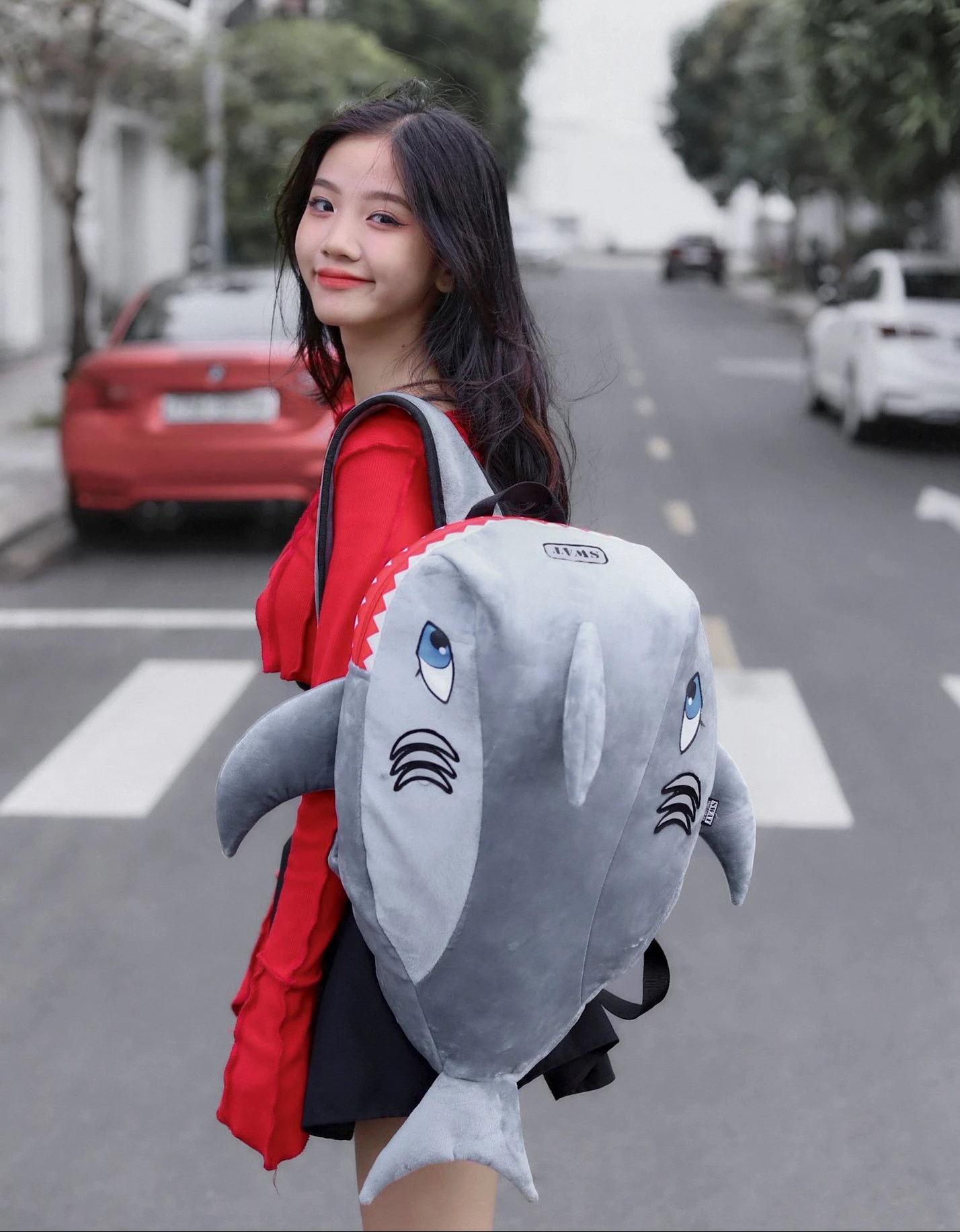 Balo cá mập nhung siêu dễ thương
