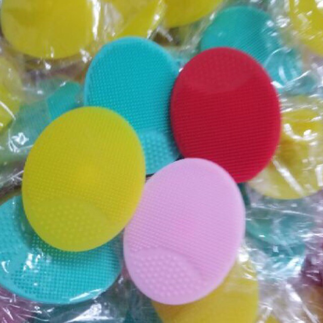 Set 2 Miếng rửa mặt silicon gai hình oval