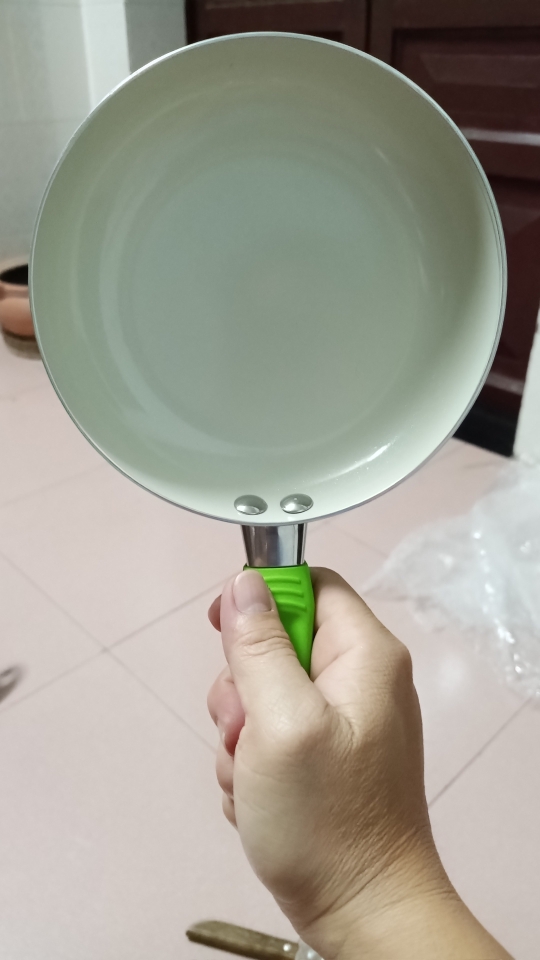 Chảo chống dính Ceramic COMET - CH11-16 size 16cm