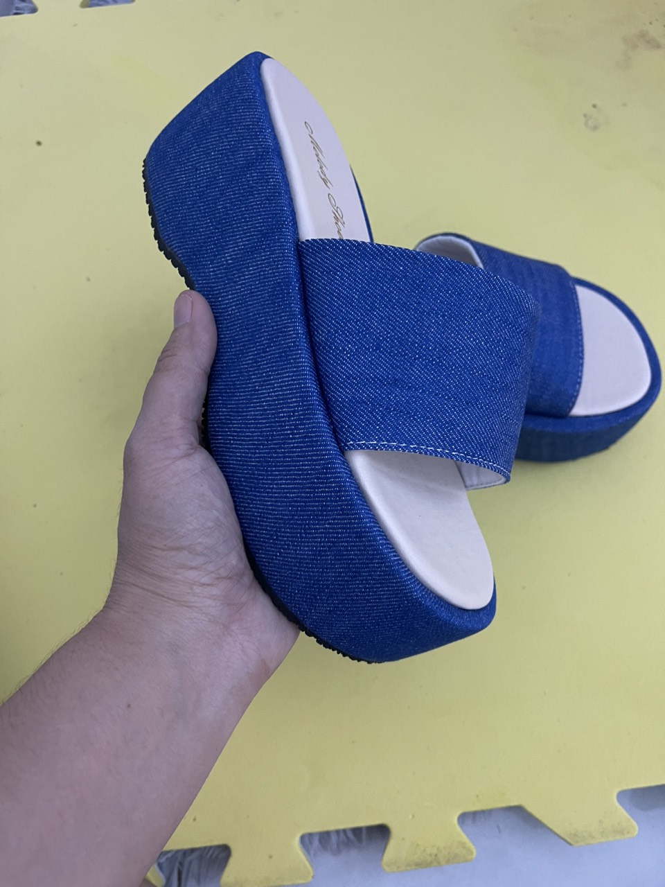 dép quai ngang nữ bản bò 7cm