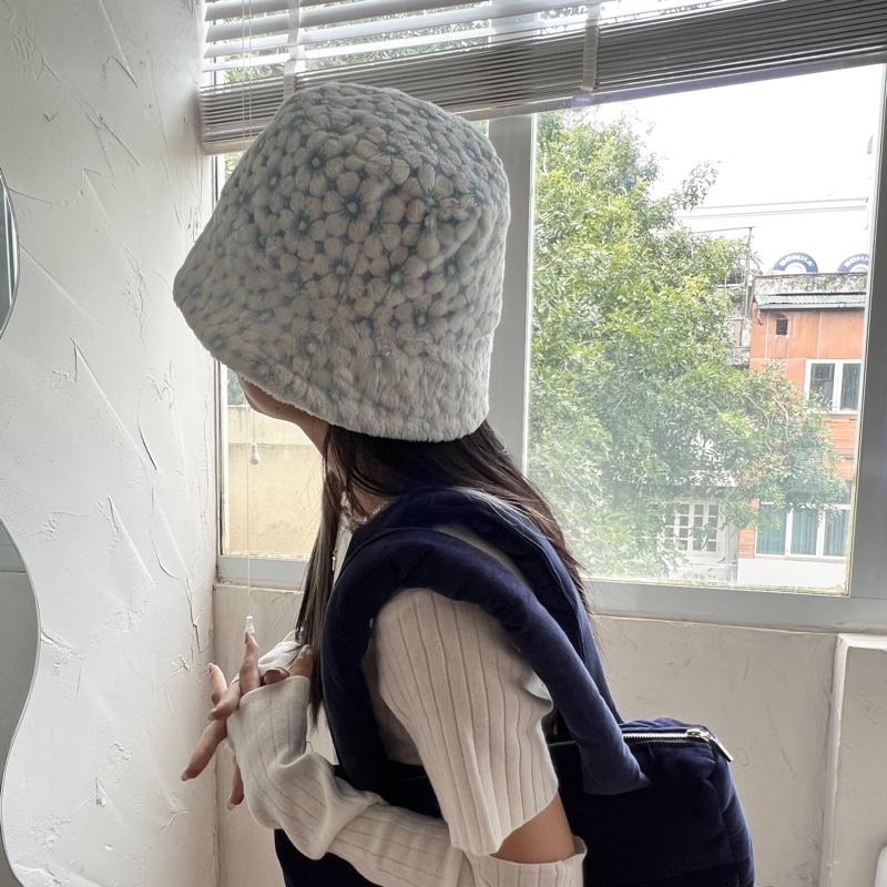 Nón lông bông hoa Poési Nón Bucket Hat