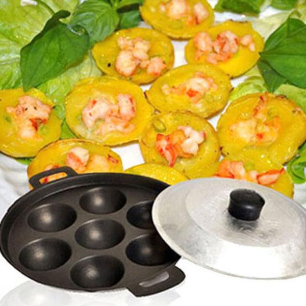 Khuôn Làm Bánh Khọt 7 Lỗ Chống Dính Tiết Kiệm Dầu Hàng VNXK Chất Liệu Gang Nắp Nhôm Có Nút Cầm Chống Nóng Bỏng