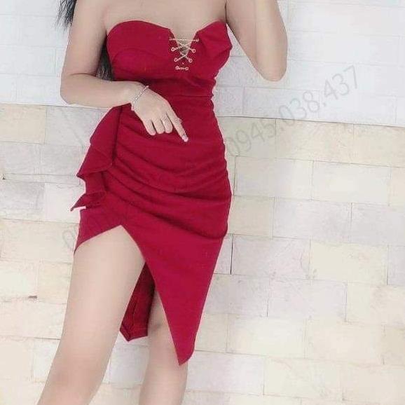 Đầm body cúp hở ngực phối xích