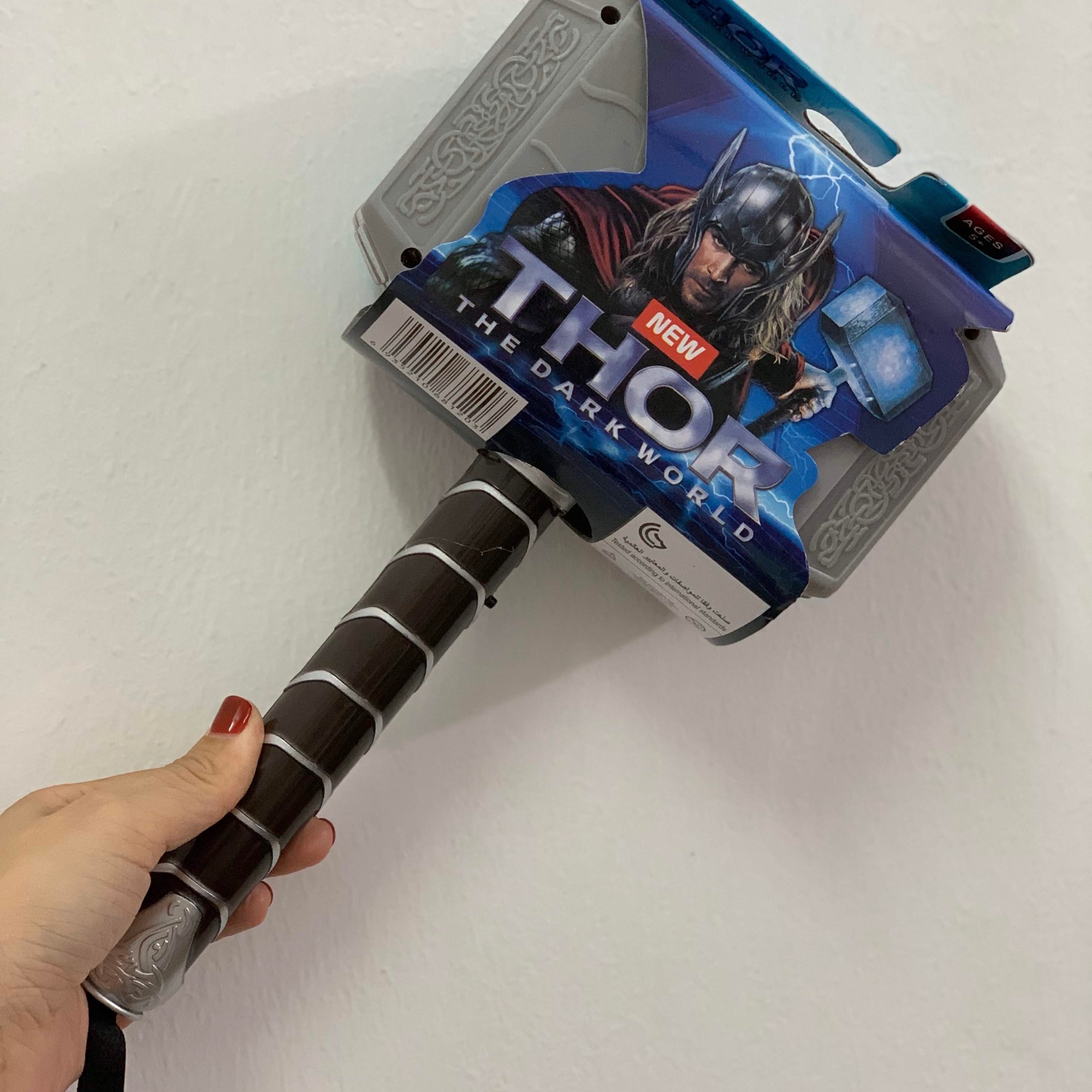 Đồ chơi cho bé búa thor