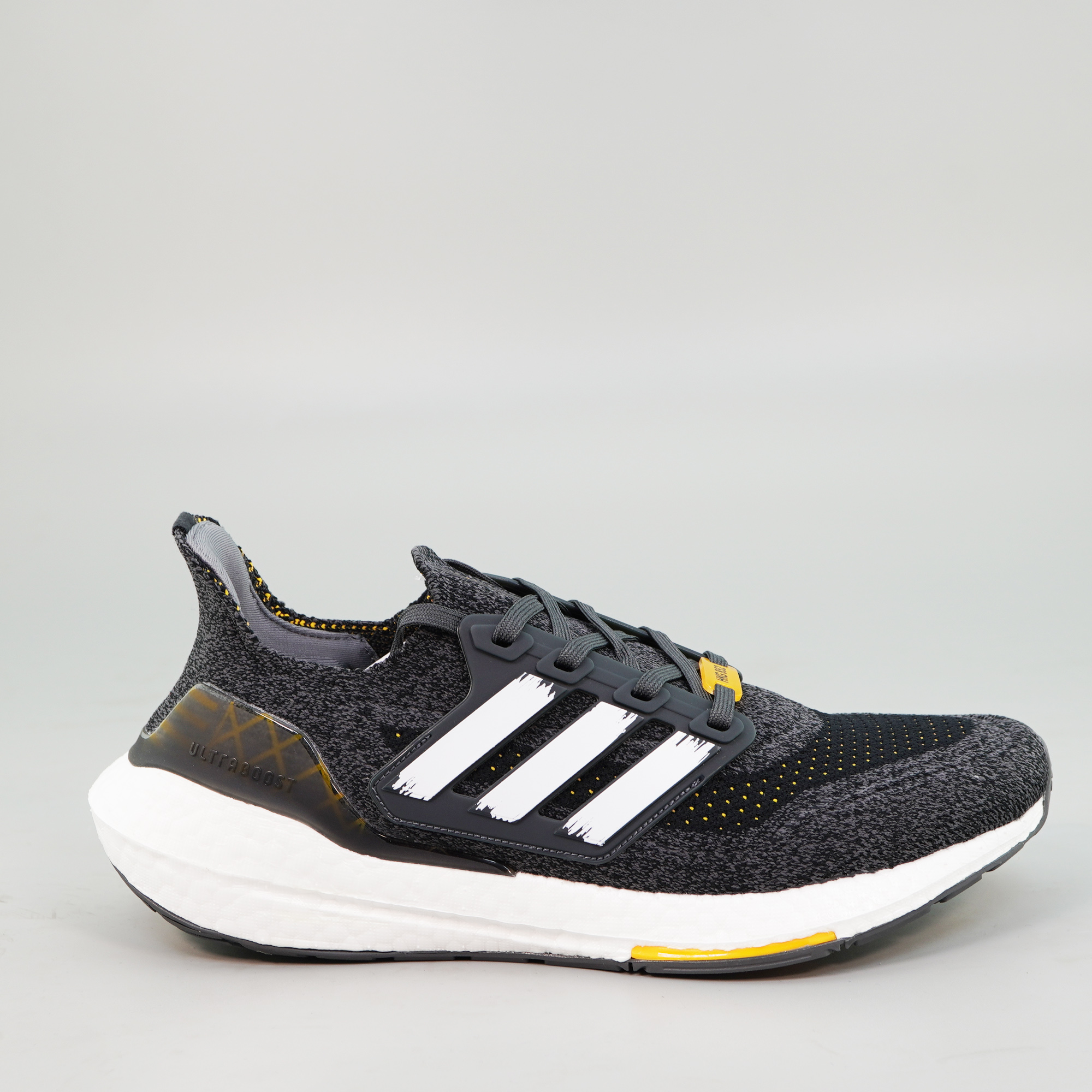 Giày Ultra Boost 2021 HongKong City Pack