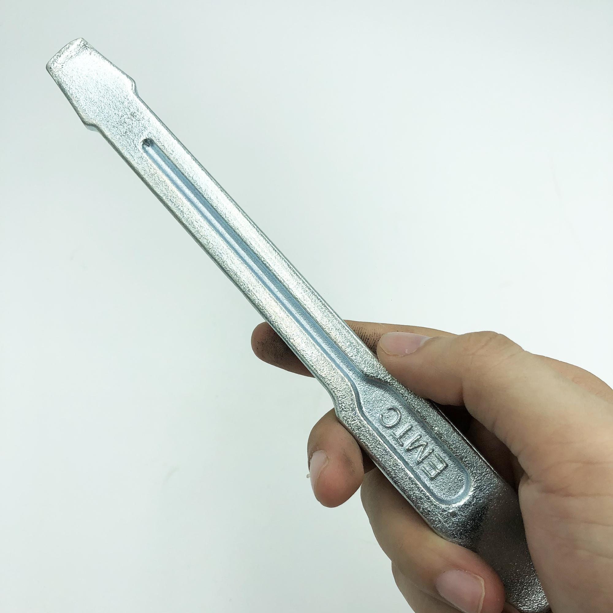 Móc lốp xe máy xe đạp EMTC