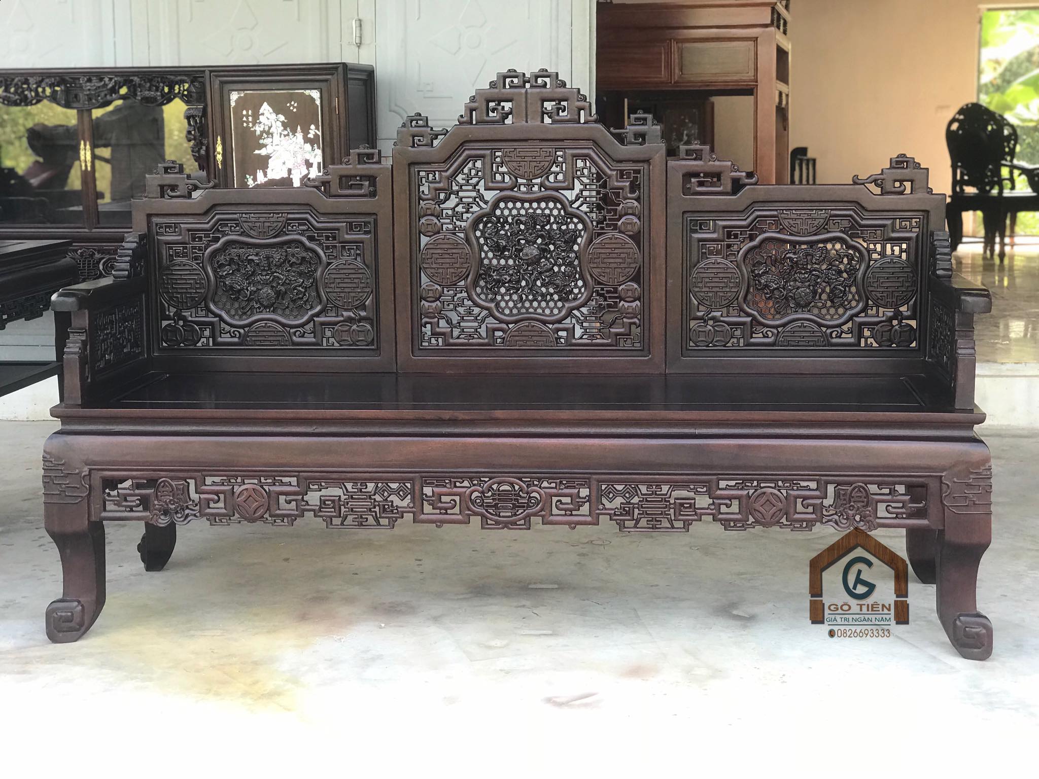 Bộ Bàn Ghế Ngũ Lân Vờn Cầu