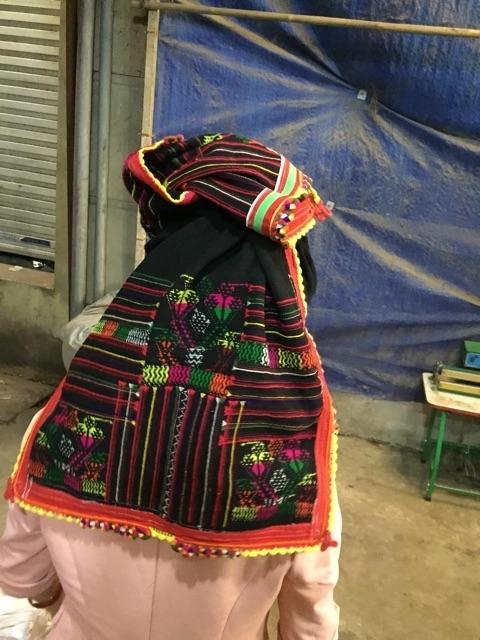 Khăn Piêu Dân  Tộc Thái