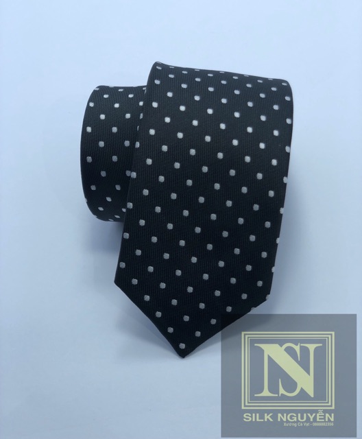 Cà Vạt Đen Chấm Bi Bản Nhỏ 5Cm