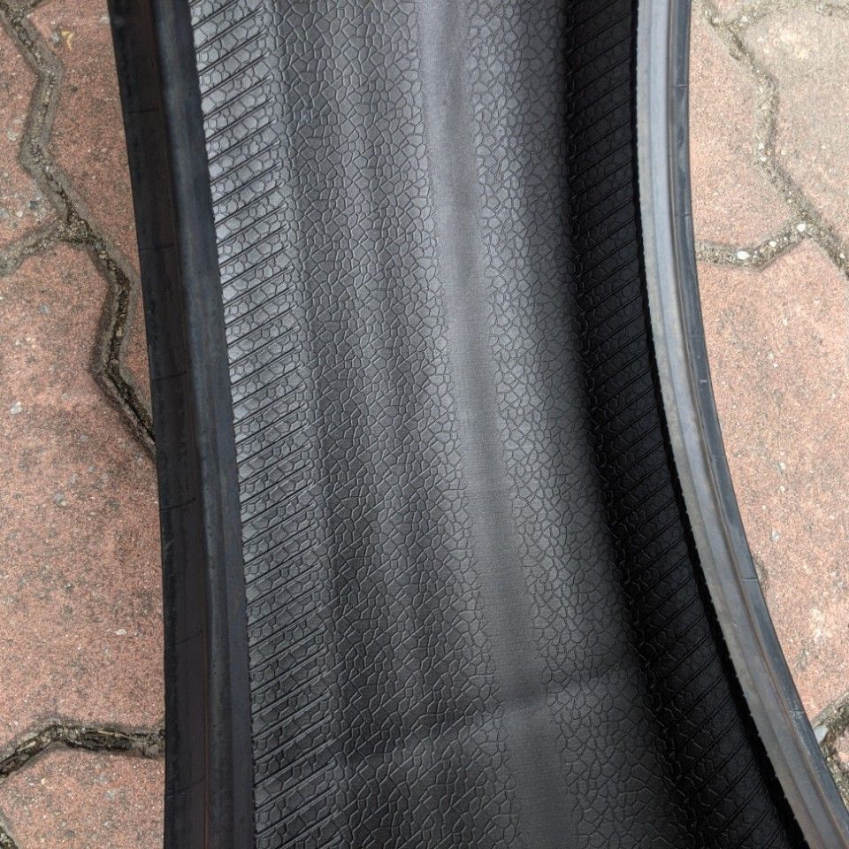 215/45R18 Continental Maxcontact MC6