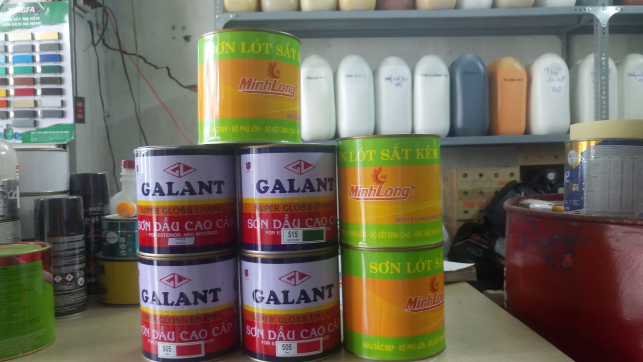 Sơn dầu cao cấp Galant lon 800ml 520 màu vàng