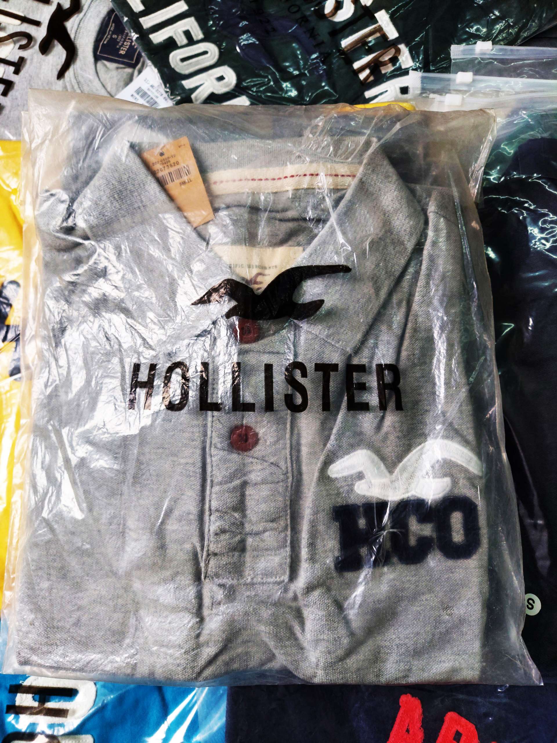 Áo thun Hollister Gray hco new