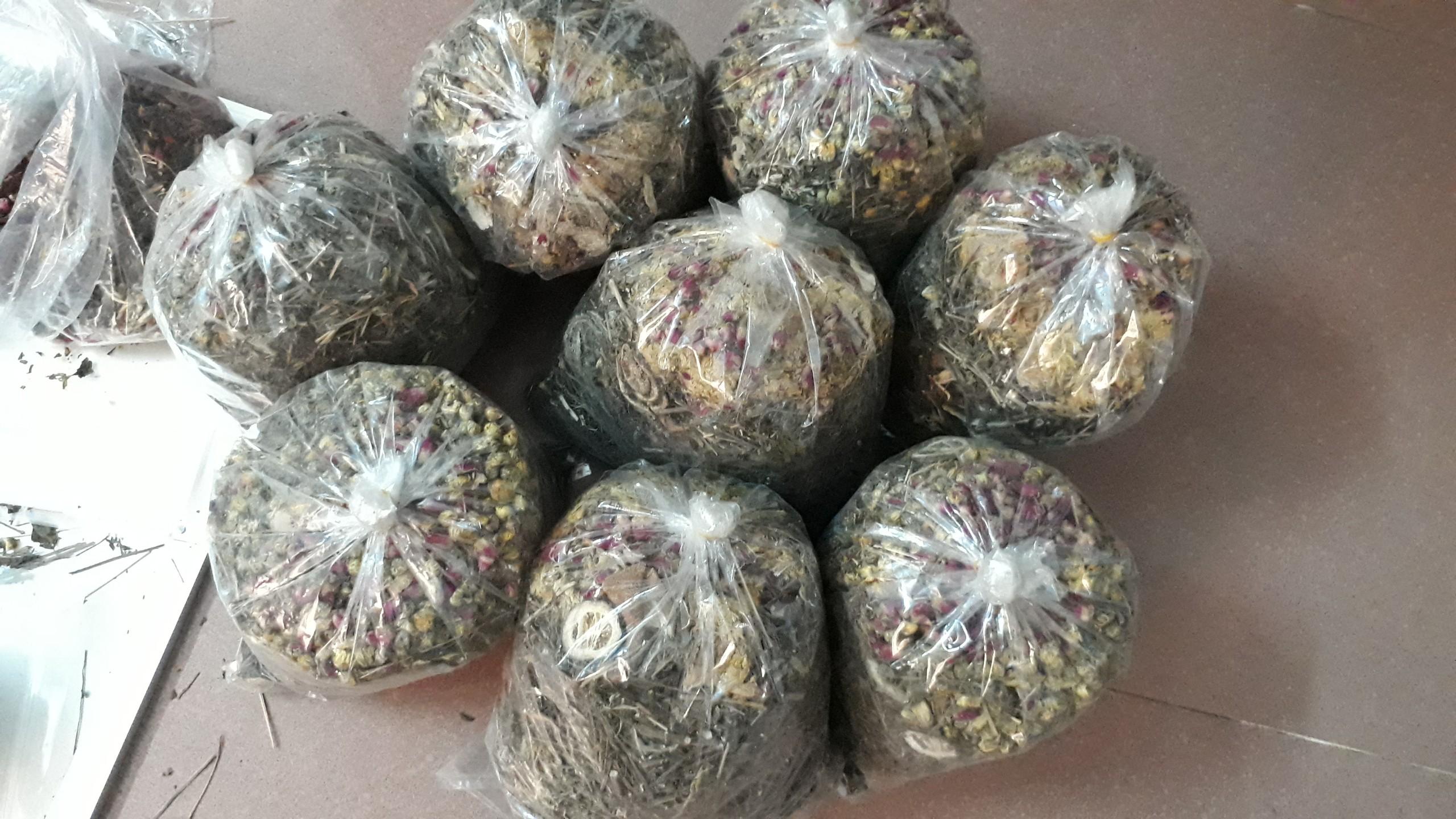[HCM]200gr THẢO DƯỢC XÔNG MẶT THẢI ĐỘC GIẢM MỤN SÁNG DA