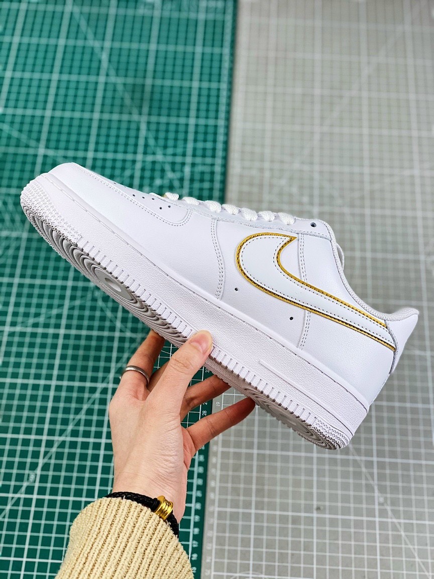 Nike Air Force 1 AO2132 102