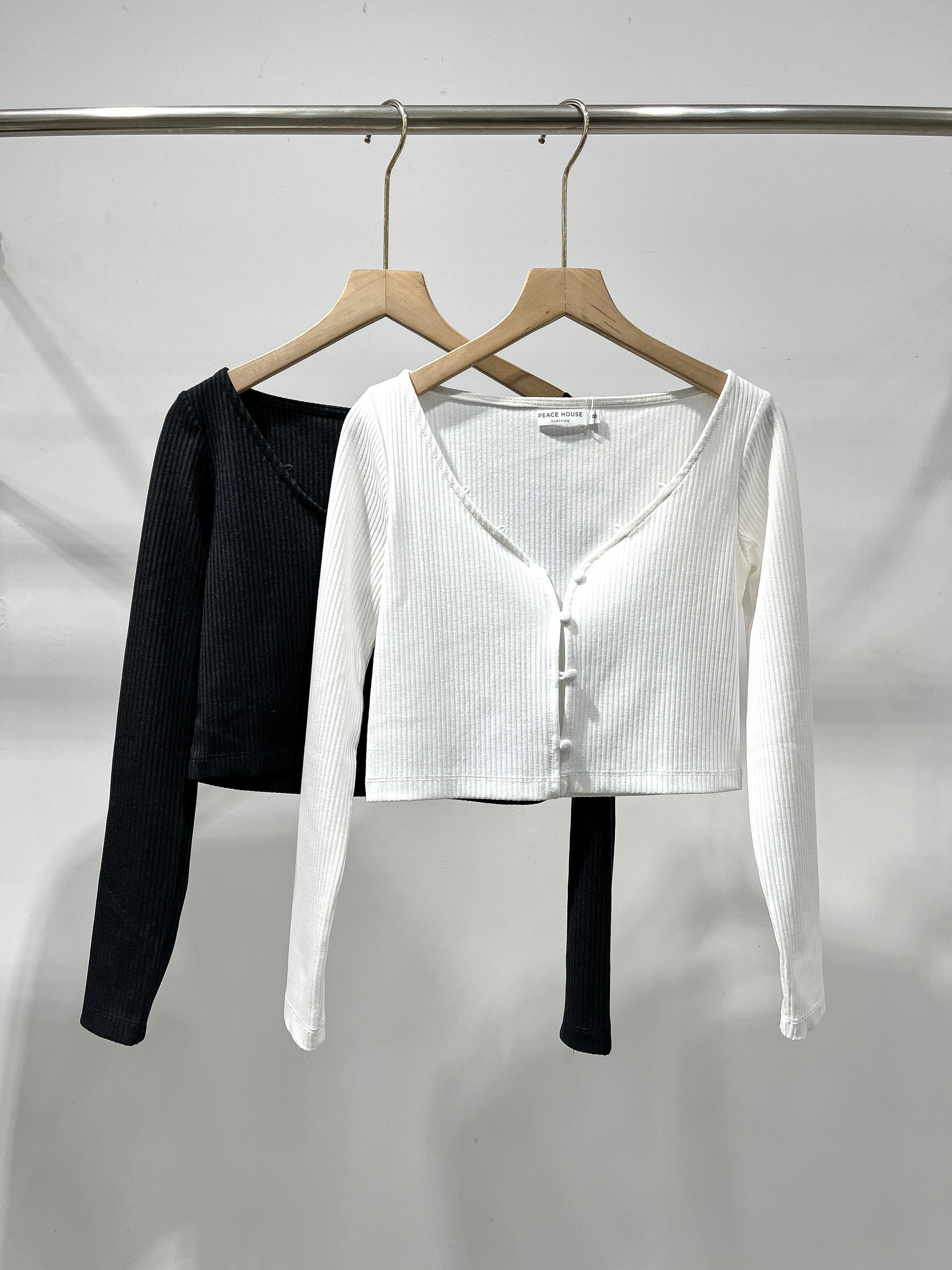 Áo thun tăm cúc bọc , Peace House Clothing