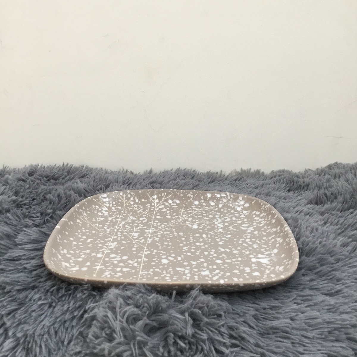 DĨA VUÔNG 27 CM - IKIA
