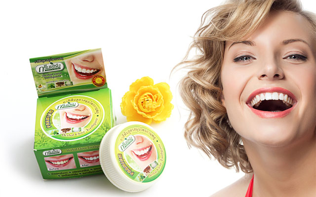 KEM LÀM TRẮNG RĂNG HERBAL CLOVE TOOTHPASTE