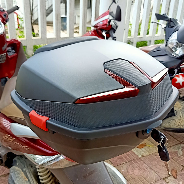 Tail-Mounted Storage Box for Motorbikes and Electric Vehicles Td05