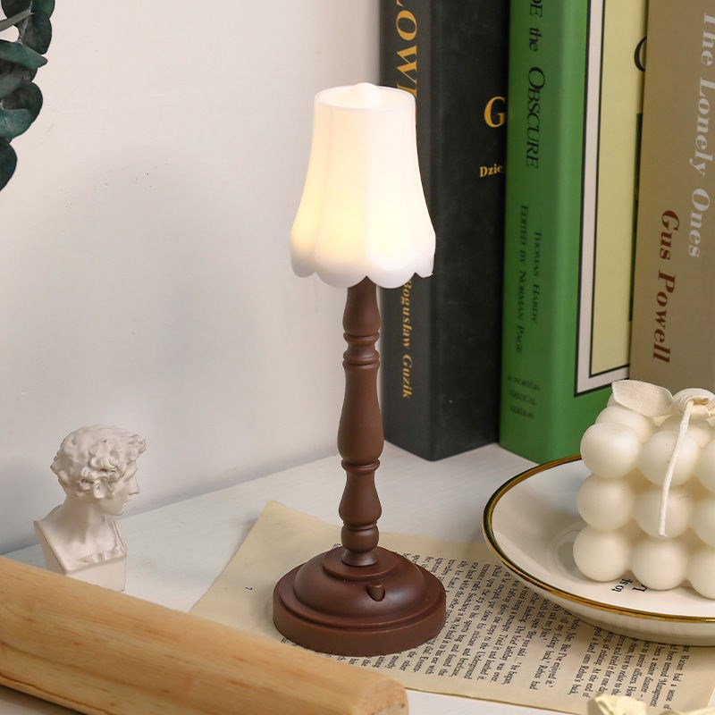 Đèn Led Mini Để Bàn Bảo Vệ Mắt Phong Cách Bắc Âu Retro