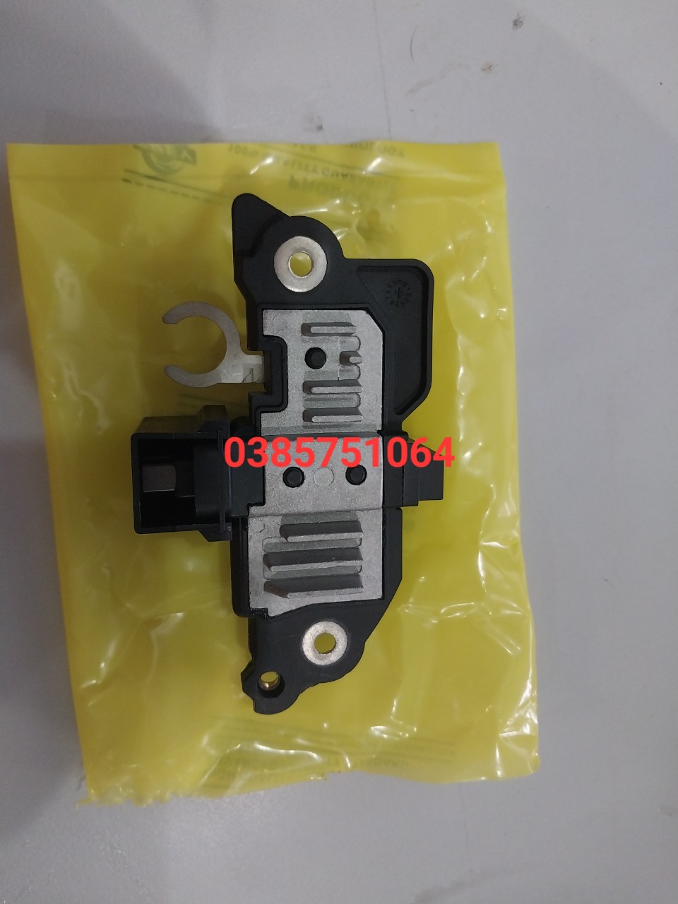 Tiết chế máy phát, ic máy phát dùng cho xe mercedes sprinter 16 chỗ
