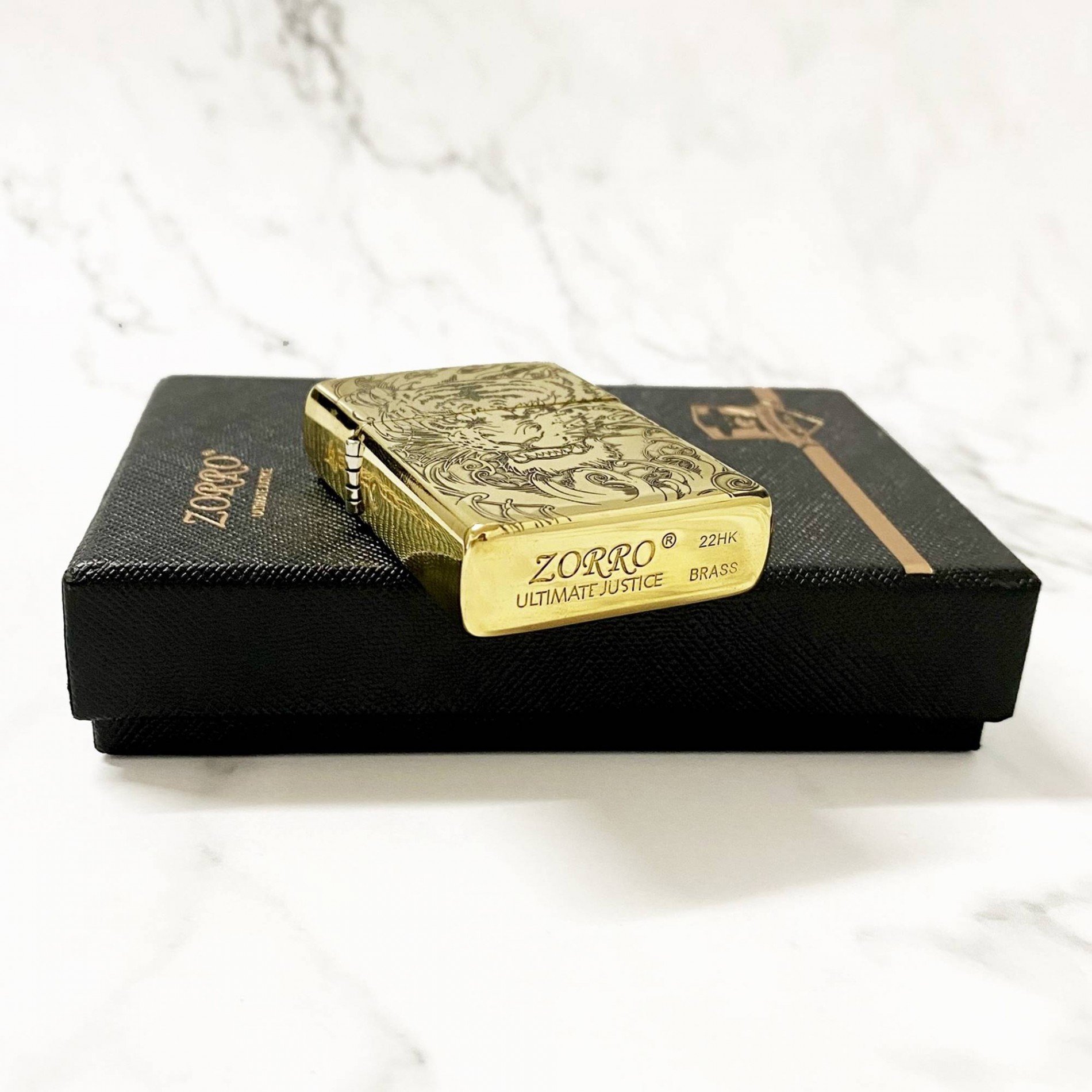 BẬT LỬA ZIPPO VÂN GÕ BÚA Z8290 (FULLBOX)