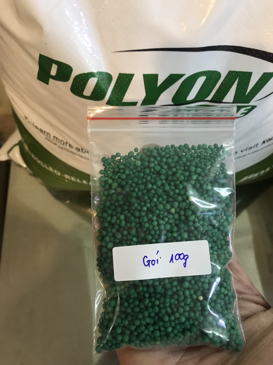 Phân xanh nhập khẩu Mỹ Polyon 16-6-12 (gói 100gr) chuyên dùng hoa Lan Hoa Kiểng