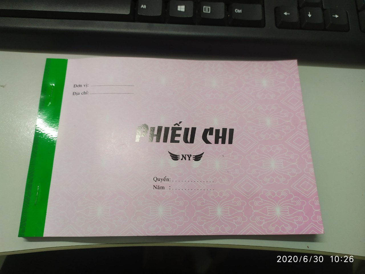 1 bộ 2 cuốn phiếu chi khổ 13x19cm 1 liên,2 liên và 3 liên