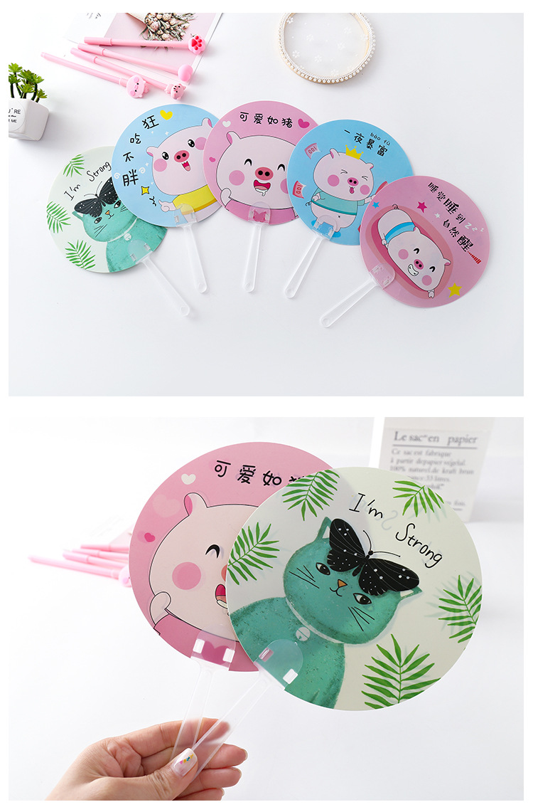 Combo 2 Quạt nhựa cầm tay cute
