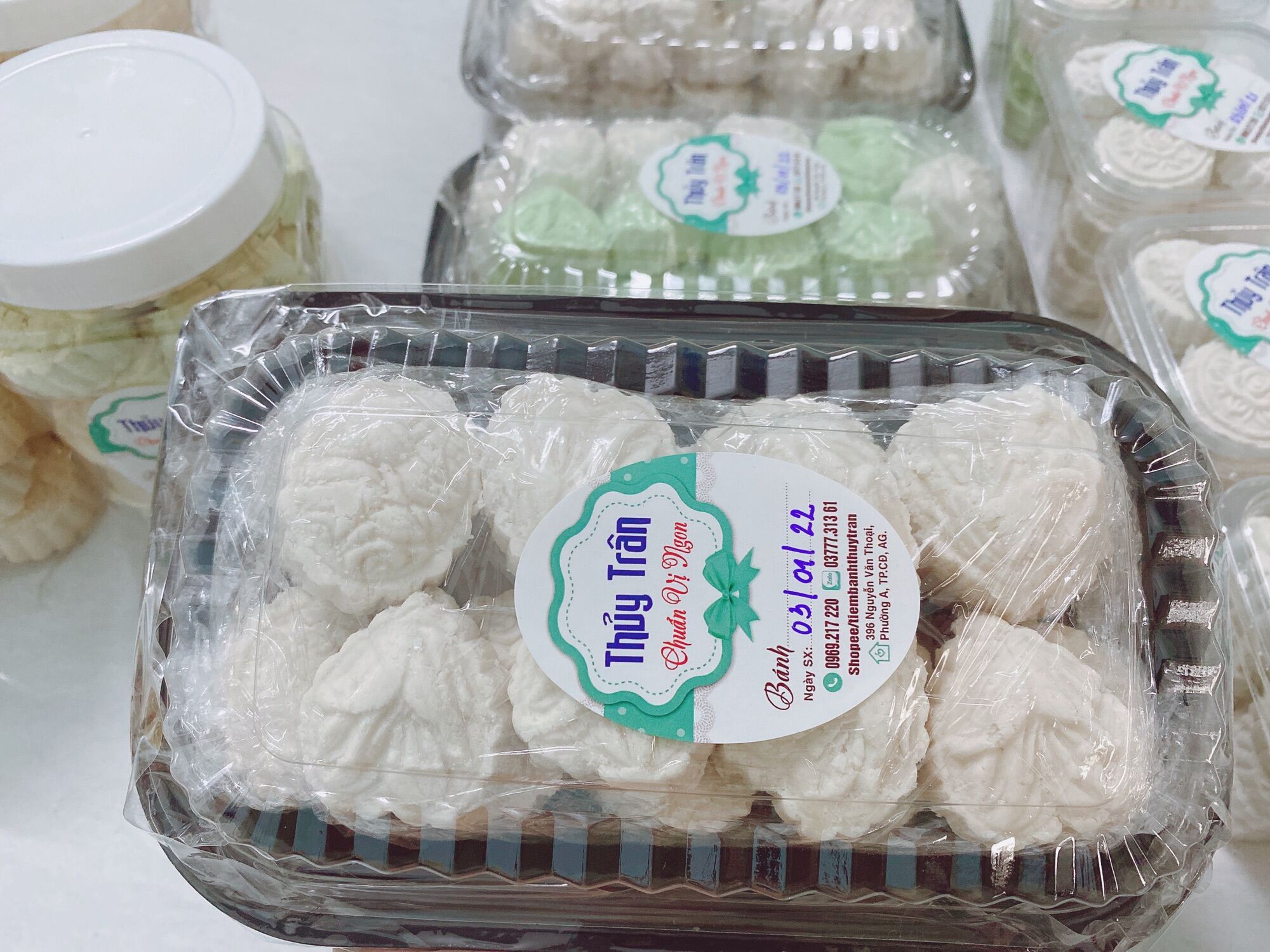 (Hộp 700gr) Bánh phục linh sầu riêng nguyên chất.