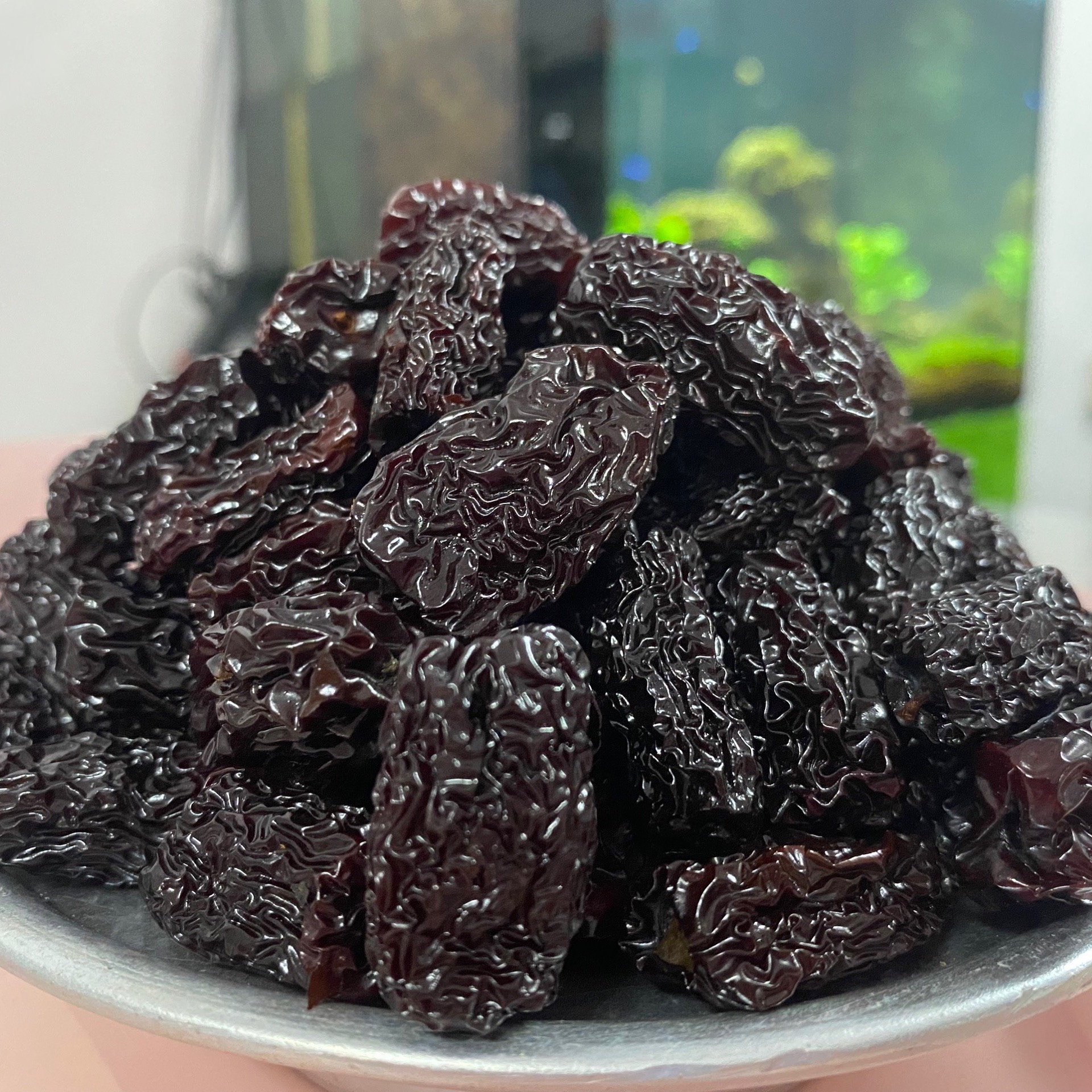 TÁO TÀU ĐEN SẤY KHÔ 1KG