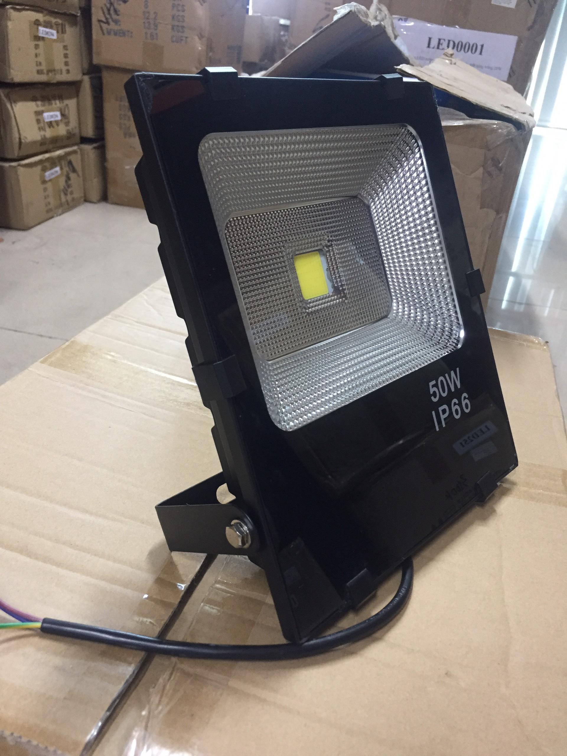 Đèn pha LED 50W ngoài trời chip COB siêu sáng