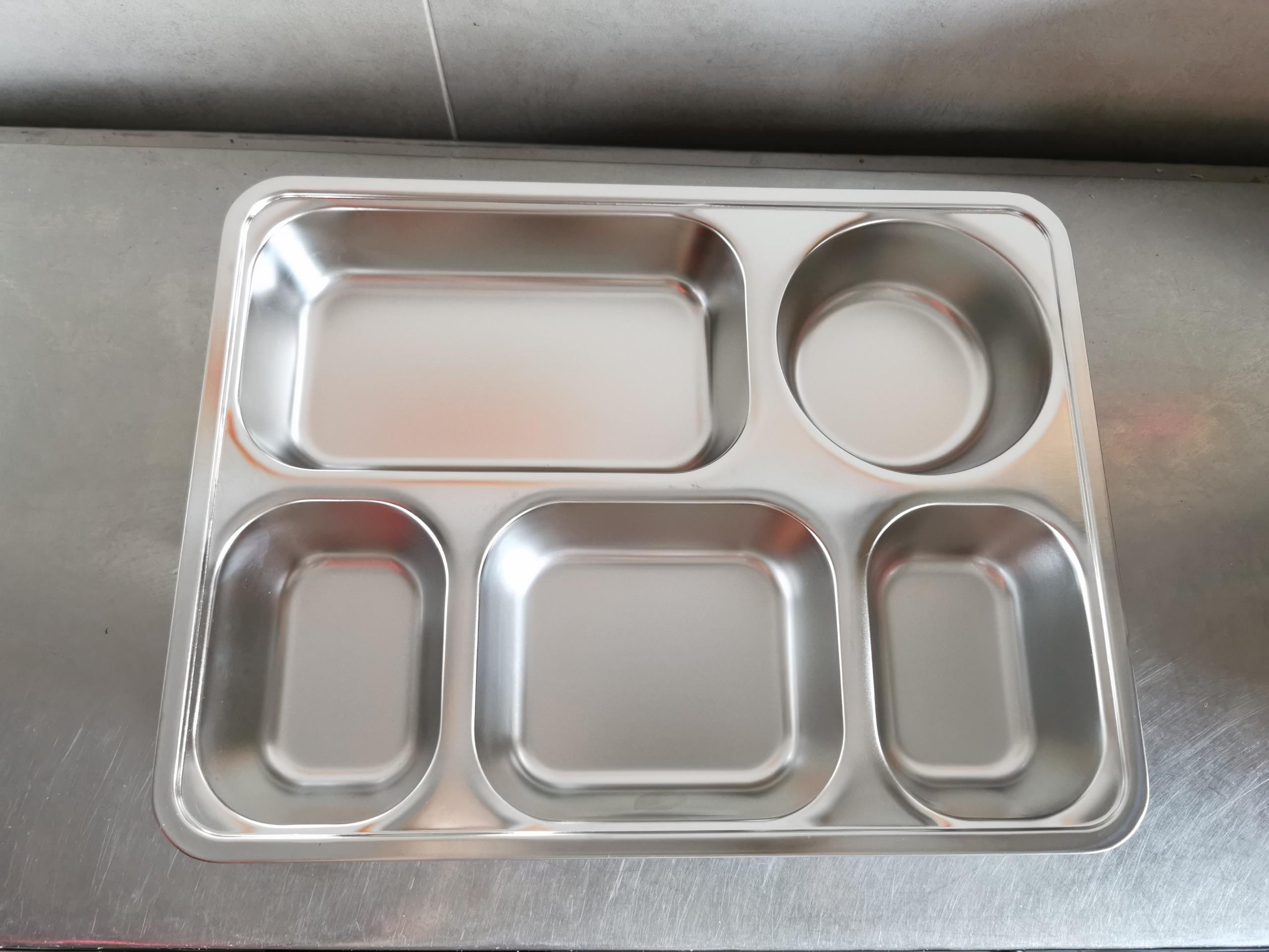 Khay cơm phần inox 5 ngăn sâu lòng nắp inox
