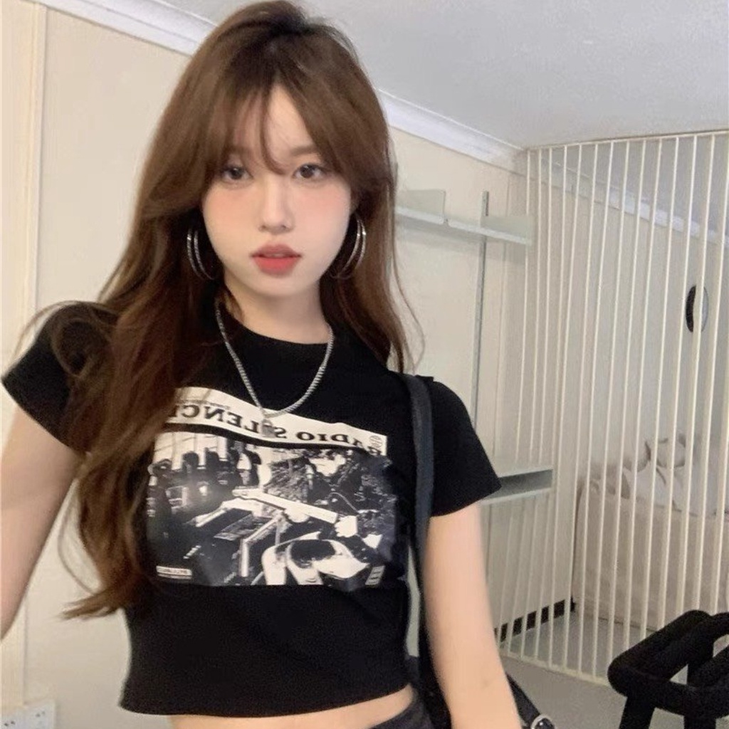 Áo croptop ôm body nữ cổ tròn tay ngắn in hình vintage ttt0396