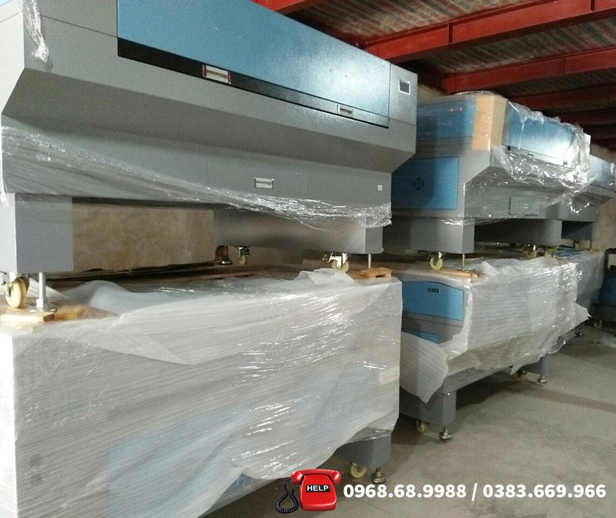 Máy cắt khắc Laser 1390