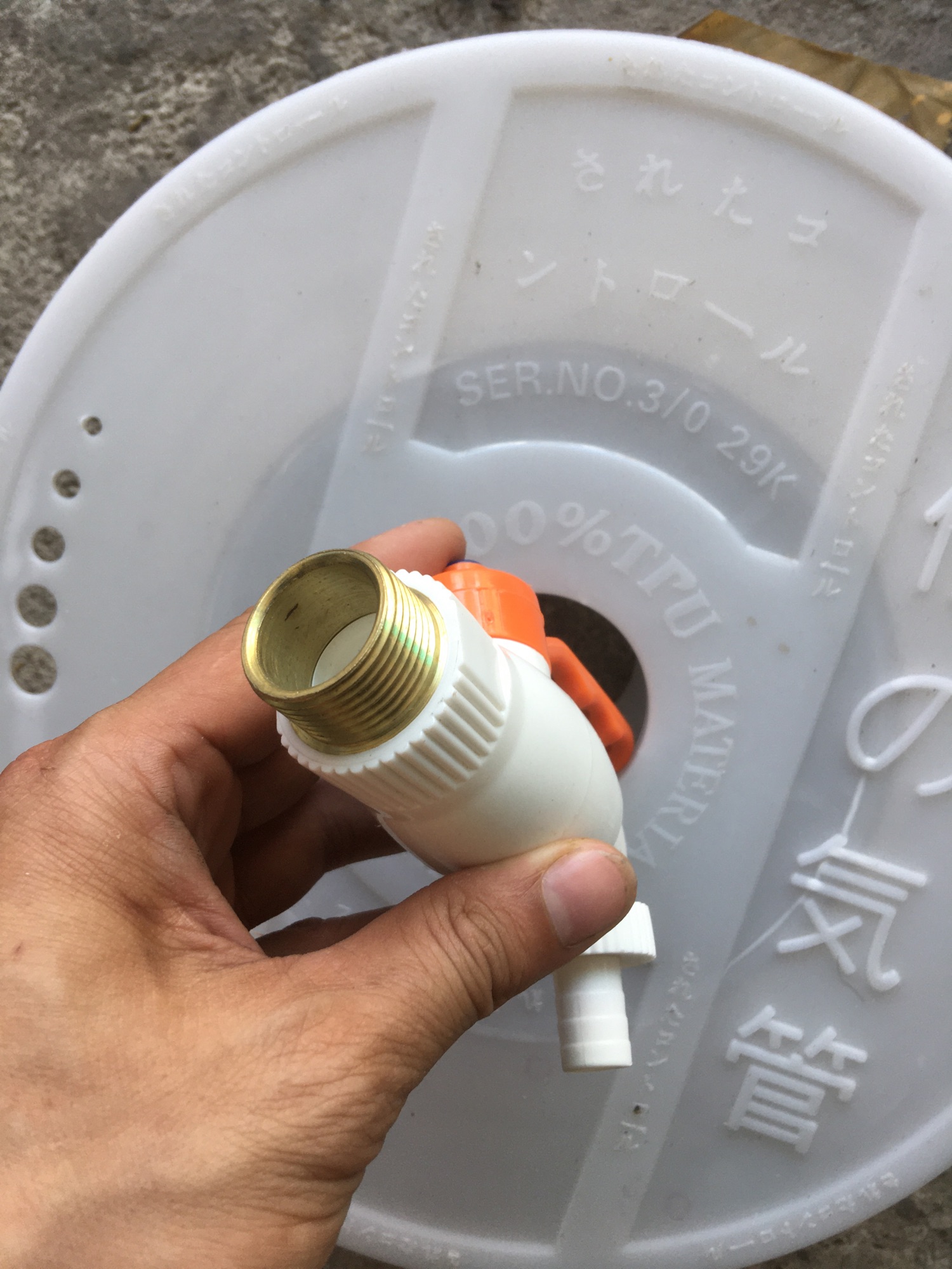 Van khoá mở vòi nước tay gạt