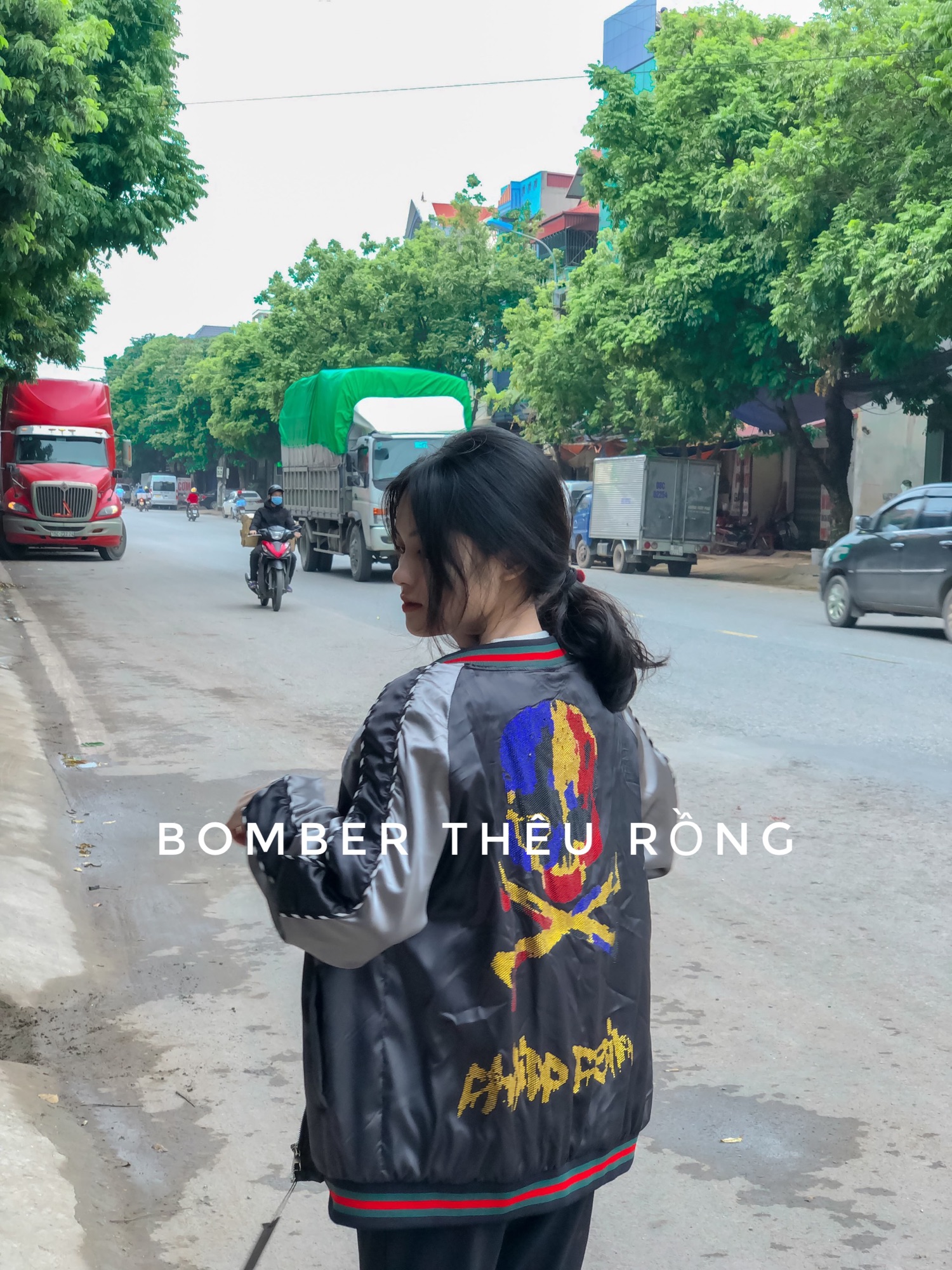 [giá sập sàn] áo khoác bomber đính đá đầu lâu ( không đinh tay)