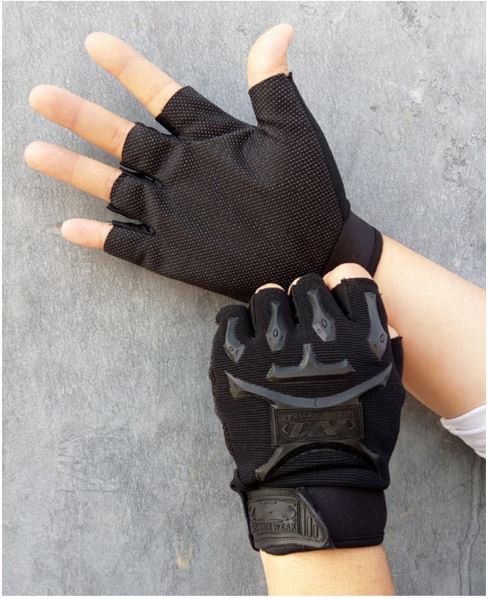 Găng tay xe máy Mechanix cụt ngón