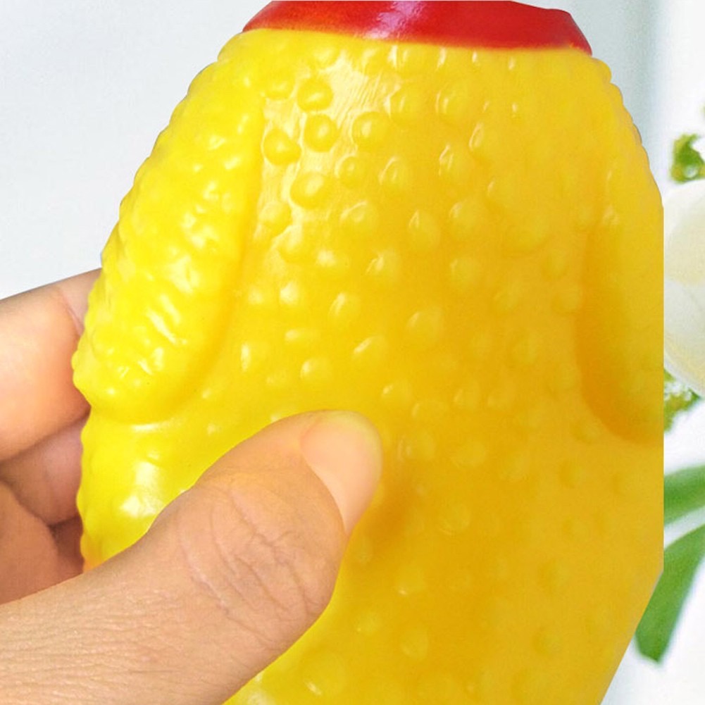 Đồ chơi gà phát ra tiếng kêu