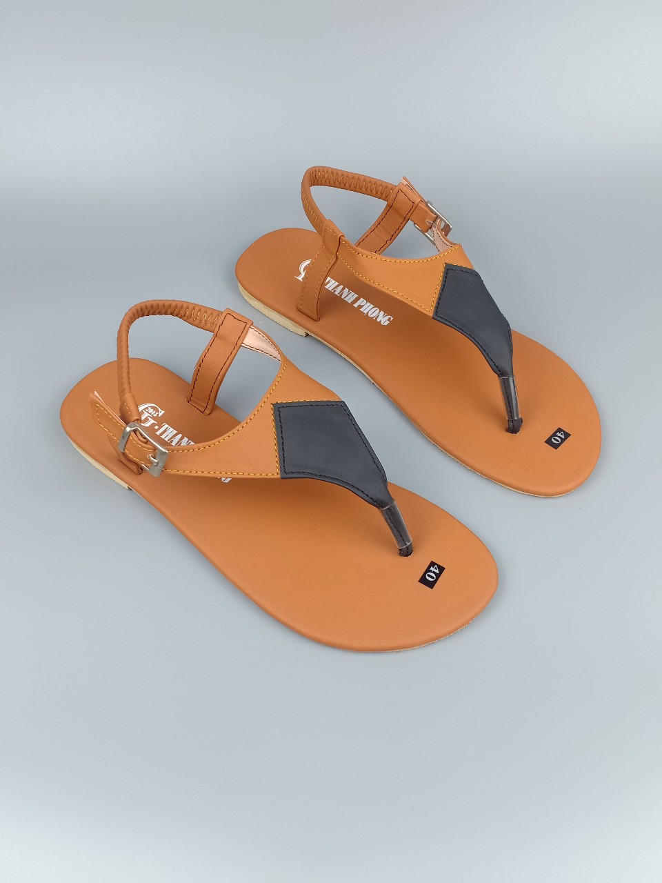 GIÀY SANDAL NỮ ĐẾ THẤP VÁ RÔ CƠ có size lớn 41
