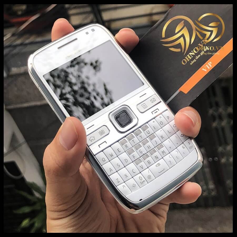 Điện thoại Nokia E72 full box có Tiếng Việt mới 99%