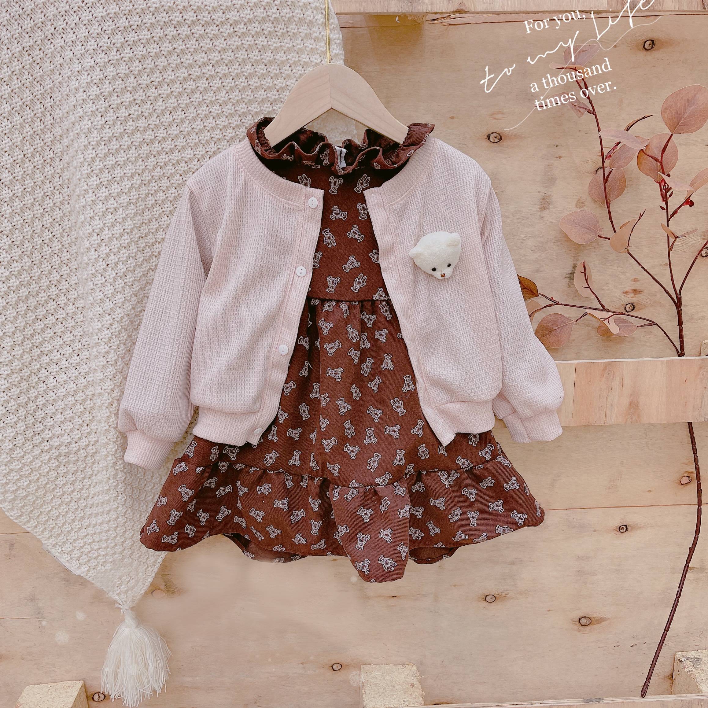 Set váy nhung mềm + áo khoác len cho bé