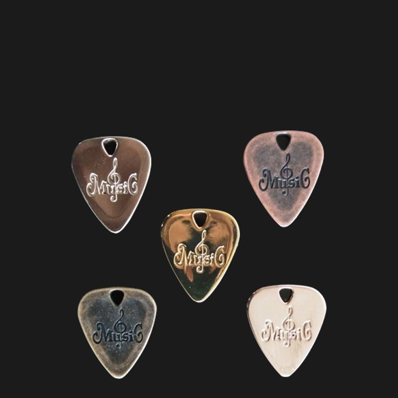 Mặt dây chuyền hình Pick gảy đàn Guitar