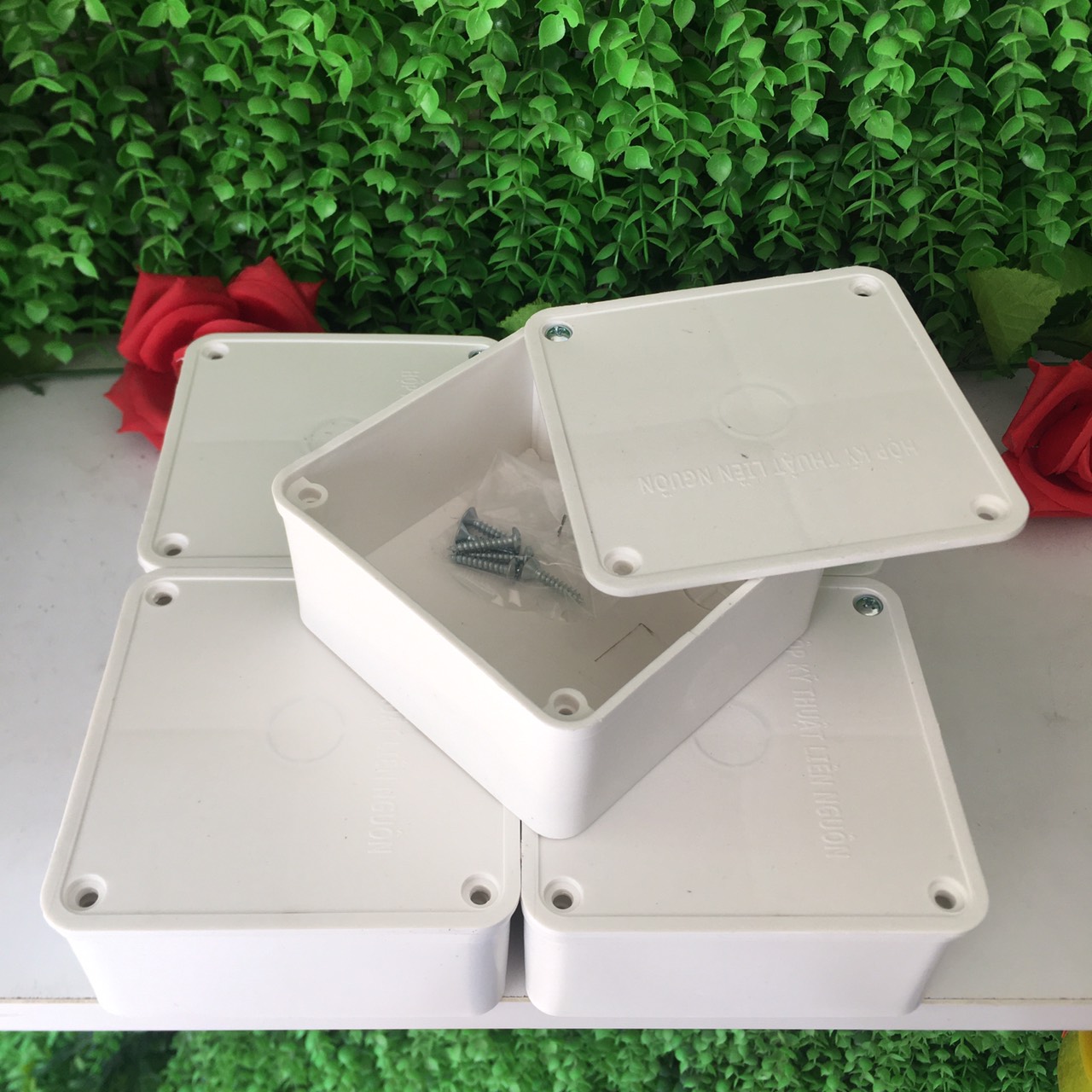 Hộp kỹ thuật trắng thi công camera - 1 chiếc