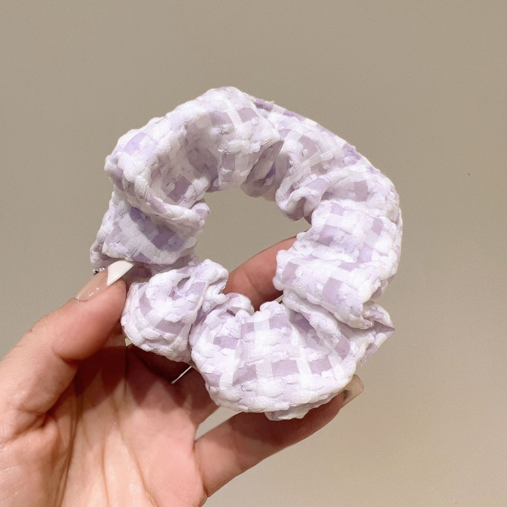 Cột tóc kẻ caro thời trang