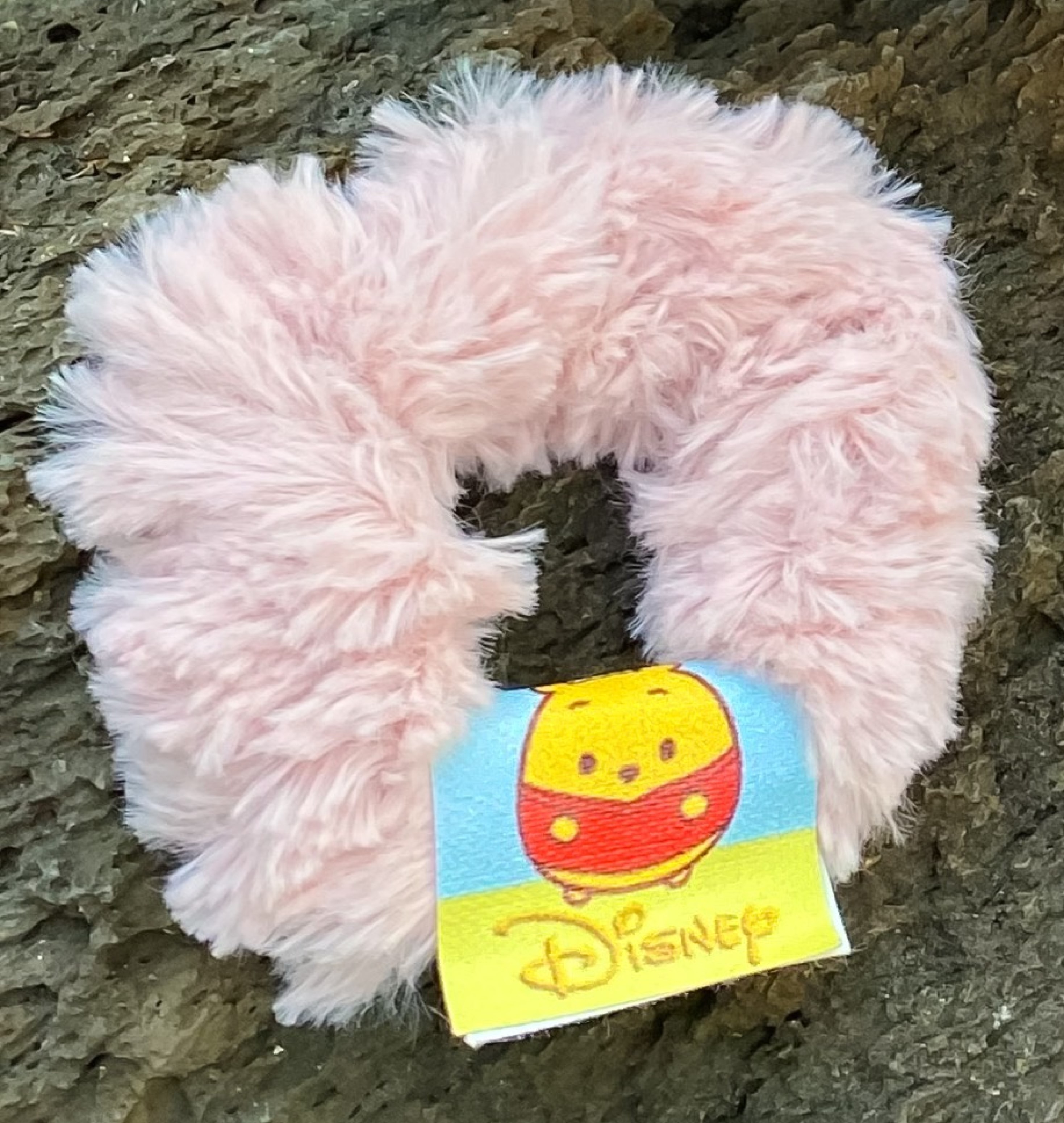 Dây cột tóc scrunchies lông mềm đính kèm charm