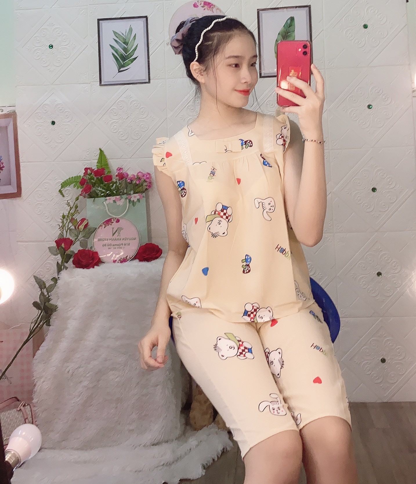 Đồ bộ lửng có túi vải lụa hàn mềm mại có 3 size size xl: dưới 57kg, size xxl57-65kg, size xxxl 65-69kg- đồ bộ lửng mặc nhà xinh xắn lh2s
