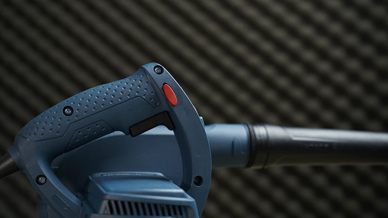 Máy thổi bụi Bosch GBL 82-270