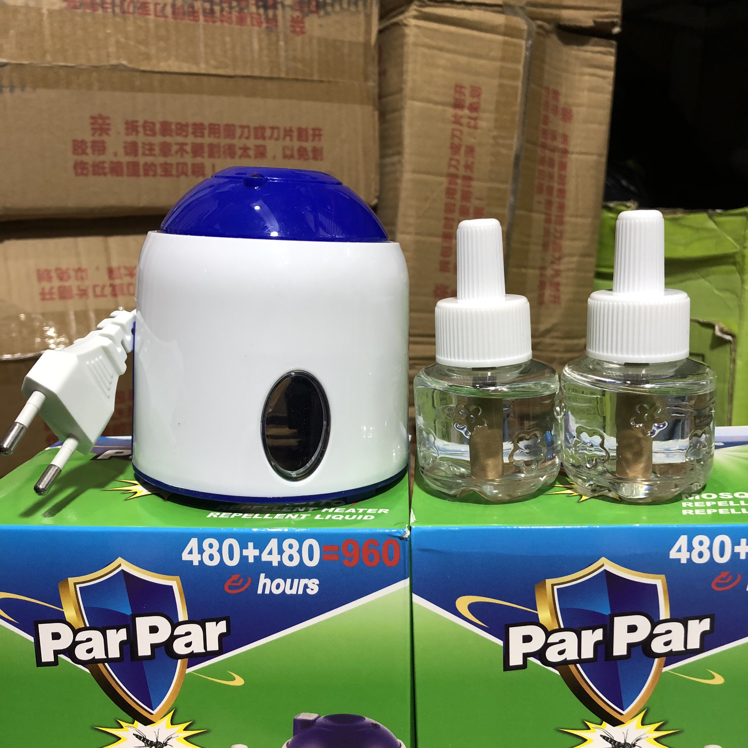 Máy Xông Tinh Dầu Đuổi Muỗi Par Par 960 Giờ - (1 Máy và 2 Chai Tinh Dầu 480h)