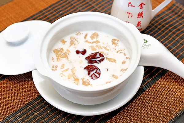 Sữa tổ yến chưng dành cho người già (Khay 6 hũ)
